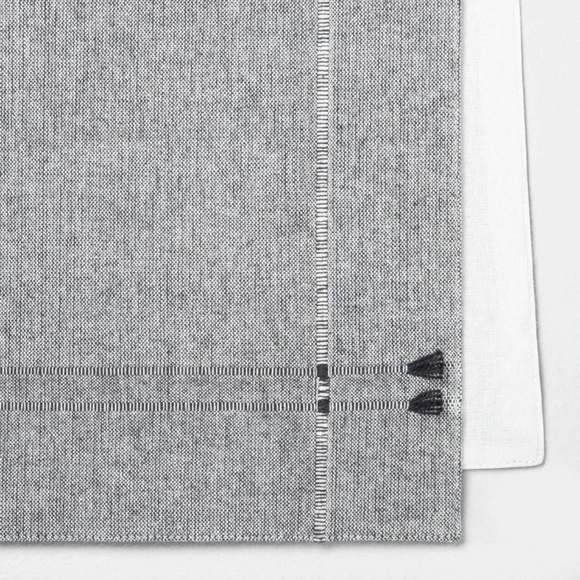 Heart and hand with magnolia table runner - Picture 3 of 8